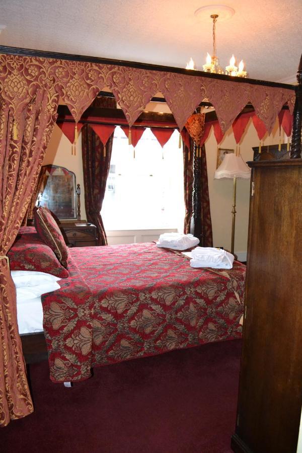 The Red Lion Hotell Llangadog Exteriör bild