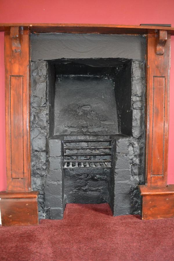 The Red Lion Hotell Llangadog Exteriör bild